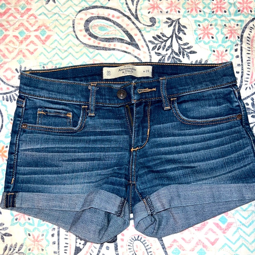 Short Abercrombie &Fitch Size w24 color blue